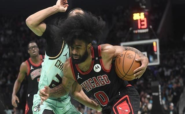 九游体育下载-包含赛后NBA季后赛传出新动向；夏洛特黄蜂复出首秀；管理层表态——气氛紧张；更衣室氛围转暖的词条