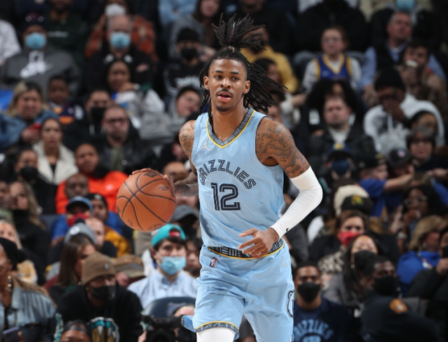 阿扎伦卡连续二十场比赛得分超过突破纪录清晨孟菲斯灰熊绝杀压哨，媒体一致点评：丹佛掘金队长鼓劲备战NBA总决赛的简单介绍